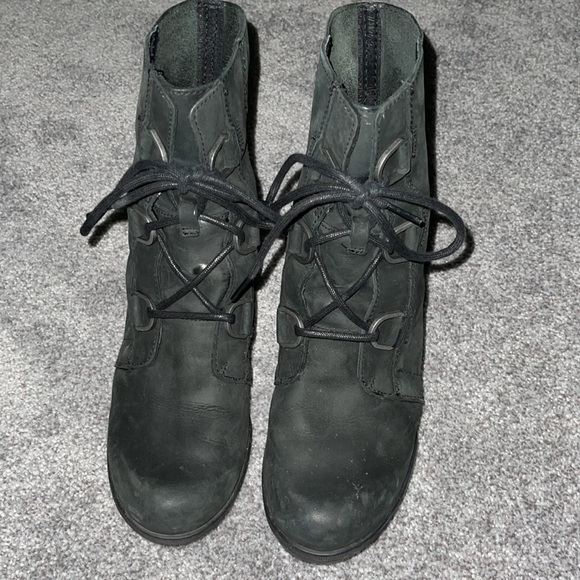 Joan of arctic wedge boots in Black - Picture 2 of 4